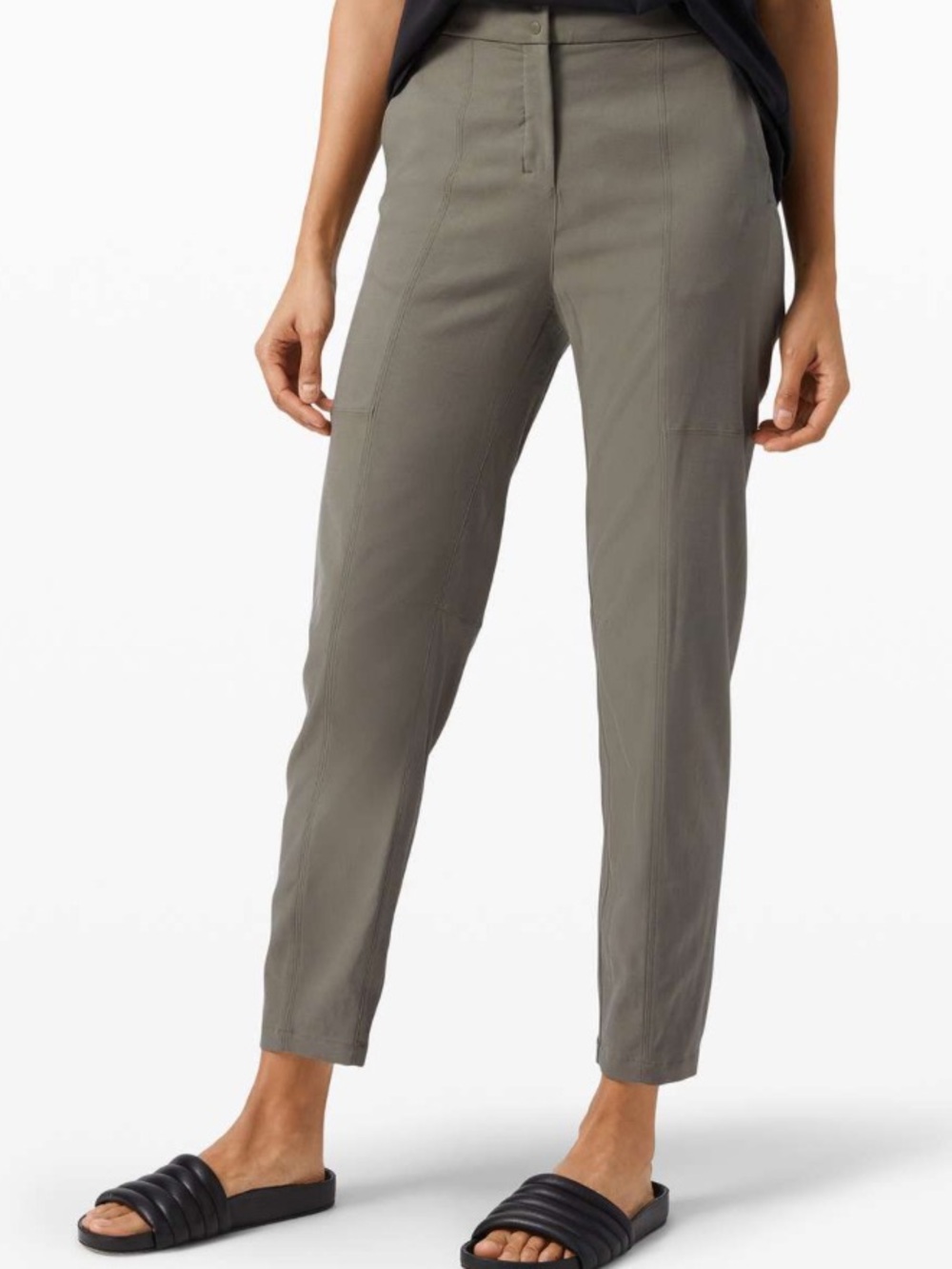 Lululemon Dynamic Days Pant *Cupro-Modal
Grey Sage
Size 8